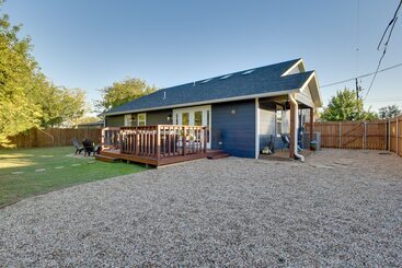 별장 Updated Granbury Home In Historic District!