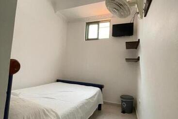 هتل California Tropical