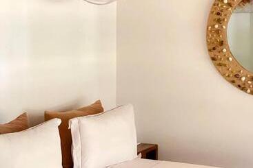 בית מלון כפרי Vovo Telo Lodge