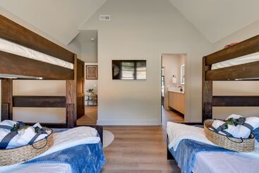 별장 The Retreat At Lake Norman: Boat Dock & Pool!