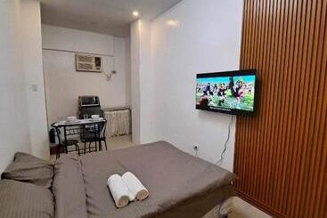 מלון דירות Caishen Apartelle The Couples Getaway