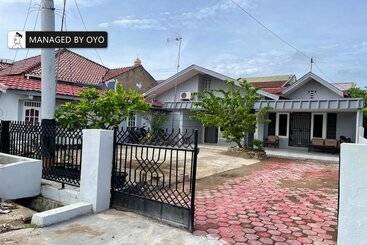 酒店 Oyo 93669 Gandaria Guest House