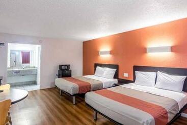 فندق Whitten Inn