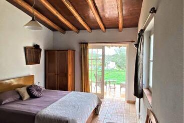 پانسیون Monte Rosa Rural Guesthouse