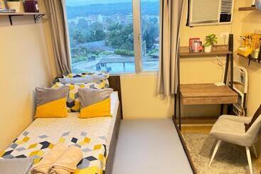 Апарт-отель Urban Oasis Condo Near Ayala Mall Centrio 2