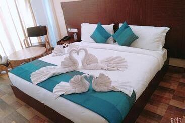 فندق Metteyye Residency