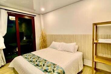 هتل Moñitos Beach