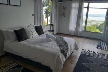 Пансион Dam House Lodge