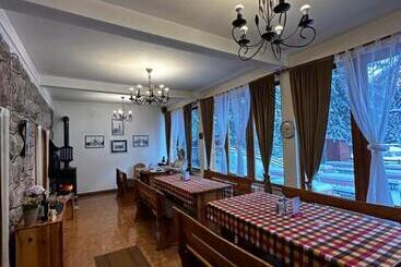 هاستل Mrestilište Vareš