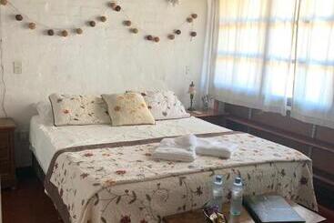 تختخواب و صبحانه La Casa Del árbol Chacras De Coria