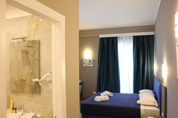 تختخواب و صبحانه Sunset Guest House