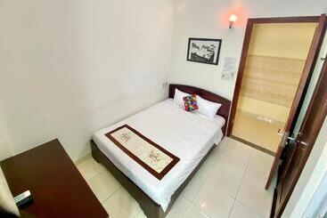 هتل Hoian Old Town Hostel