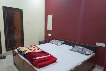 פנסיון Gajanan Guest House