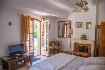 تختخواب و صبحانه Le Bois Des Combes La Bignone