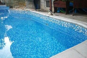 酒店 Adeti Residence