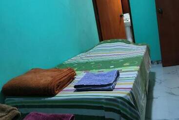 هتل Hostal Venecia