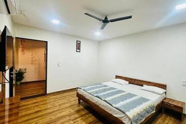 Patel Hotel & Guest House