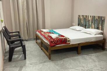 بنسيون Ariel Guesthouse