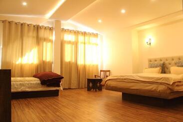 مبيت وإفطار Hem Kunj Estate