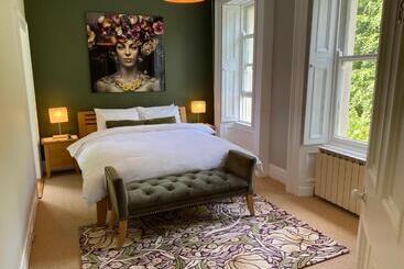 Bed and Breakfast Oakhurst Guesthouse