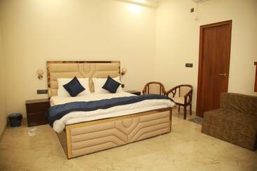 ホテル Treebo Brij Kaushal, Near Prem Mandir