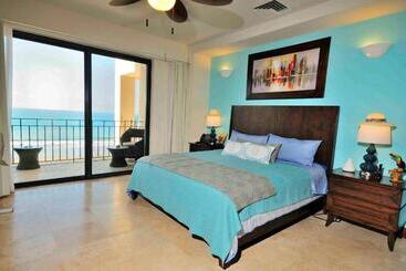 هتل آپارتمان Jaco Beach Front Condo In 5 Star Resort!