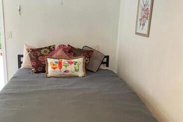 Пансион Orchard House