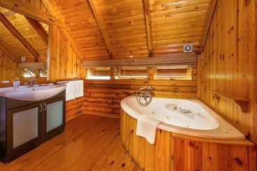 Abalone Lodges