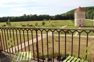 مبيت وإفطار Abbaye De Reigny   Esprit De France