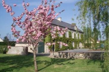 ベッドアンドブレックファースト Chambres D Hôtes Les Chaufourniers