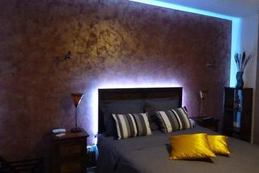 تختخواب و صبحانه Hôtelya   Lille Villeneuve D Ascq