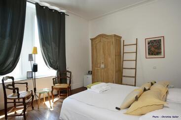 Bed and Breakfast Un Nid En Camargue