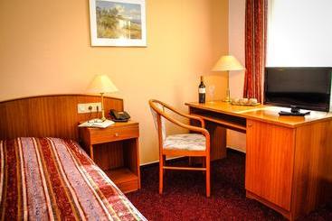 Garni Eden Hotels