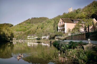 호텔 Pension & Seminarhaus Haus Am Fluss