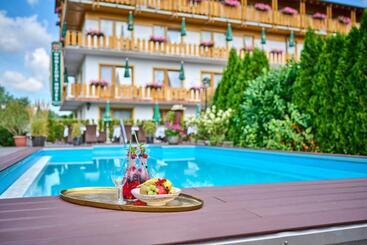 ホテル Restaurant Zum Goldenen Anker Mit Hallenbad & Wellnessbereich