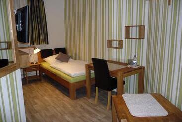 酒店 Zur Hessischen Schweiz