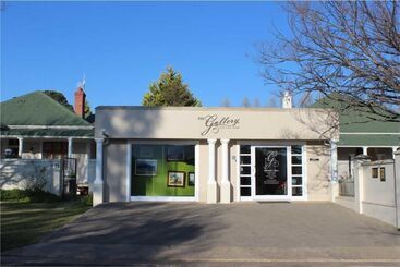 پانسیون The Gallery