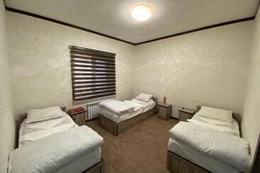 הוסטל Uhum Guesthouse Nuratau Mountain