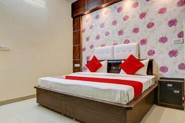 בית מלון כפרי Oyo Alaska