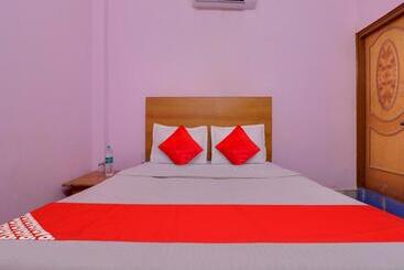 בית מלון כפרי Yug Residency