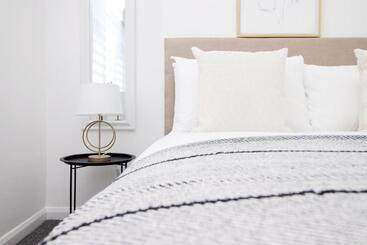 펜션 Bristol Street | Cohost Partners