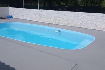 펜션 Casa Inteira Com Piscina