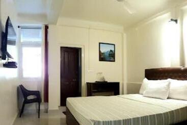 פנסיון L House 101