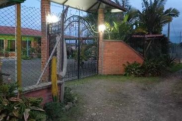 مسافرخانه Finca El Vergel Filandia Quindio