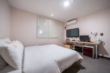 Motel Yangpyeong Guwol