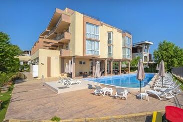 شقة فندقية Royal Marina Beach