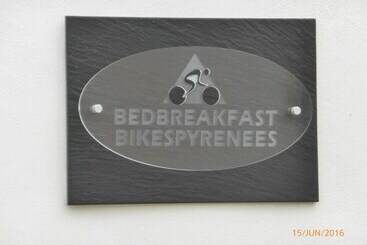 민박 Bedbreakfastbikespyrenees