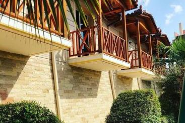 هتل Olympia Touristic Village
