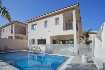 Michelle Pernera Villas