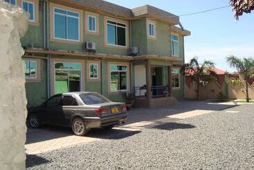 Naam Suite Motel   Adults Only